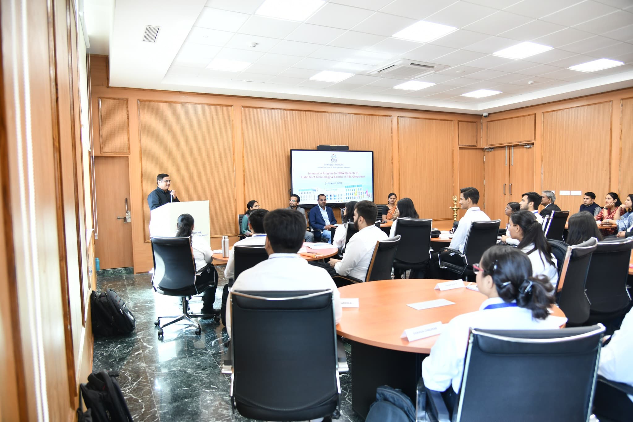 ITS Ghaziabad Visit to IIM Jammu photo 5